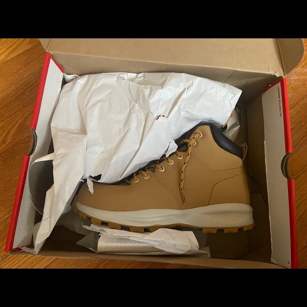 Nike Manoa Leather
